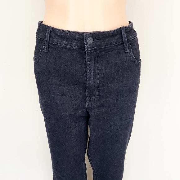 Old Navy High -Rise Straight Jeans Pants - Picture 5 of 10